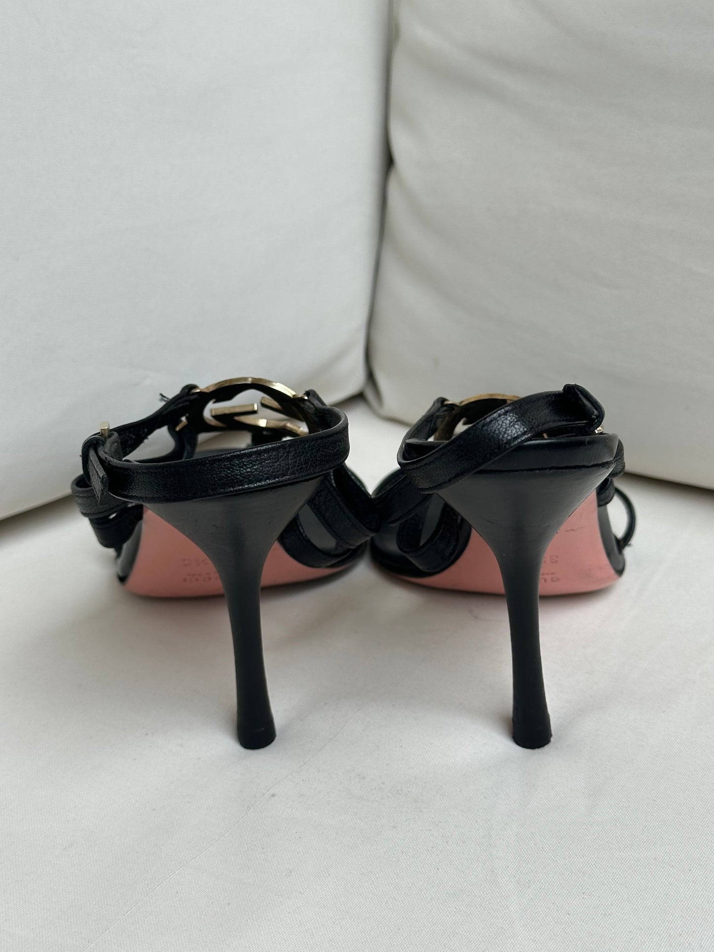 Gucci Logo Heels (39,5)