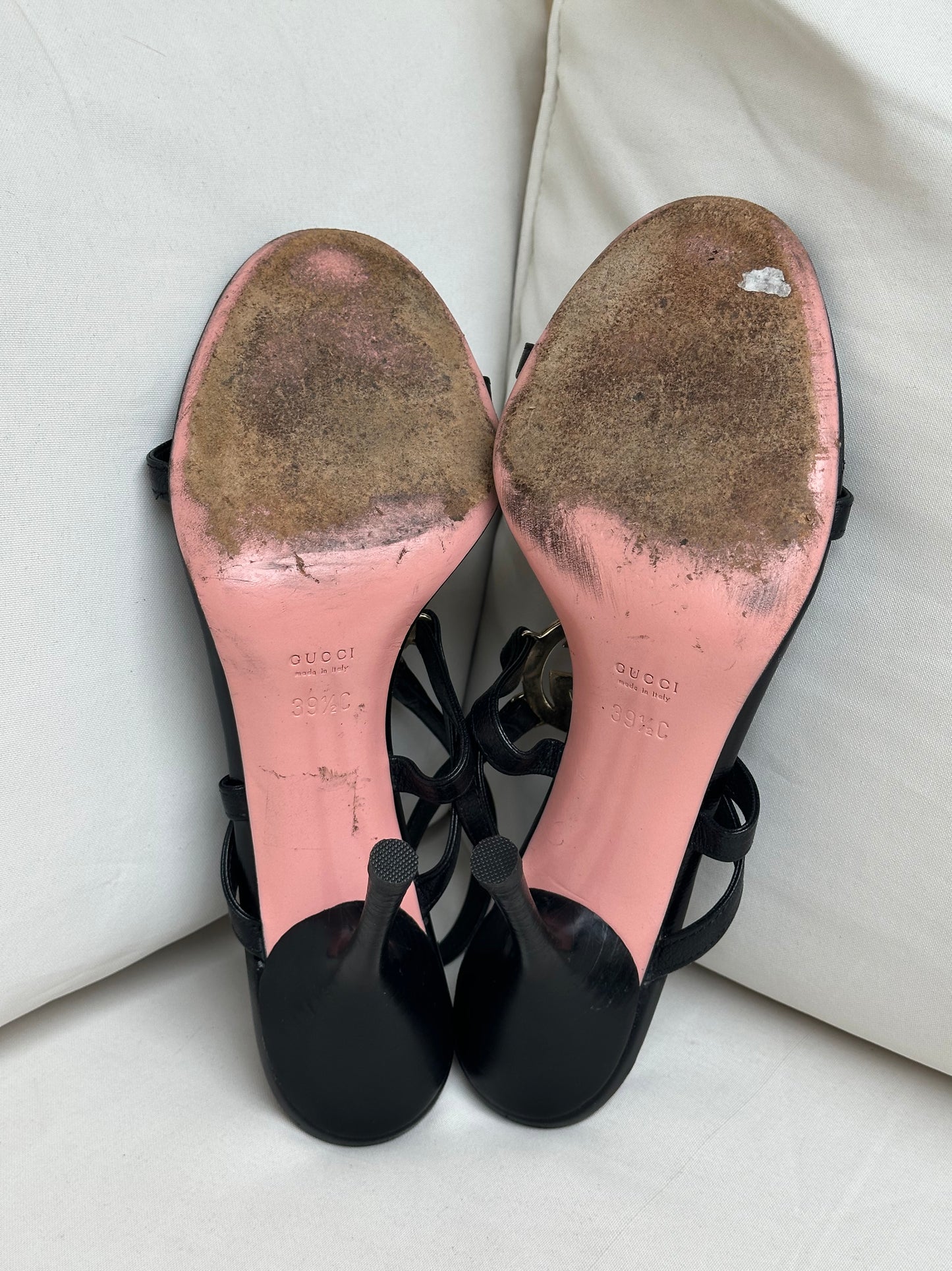 Gucci Logo Heels (39,5)