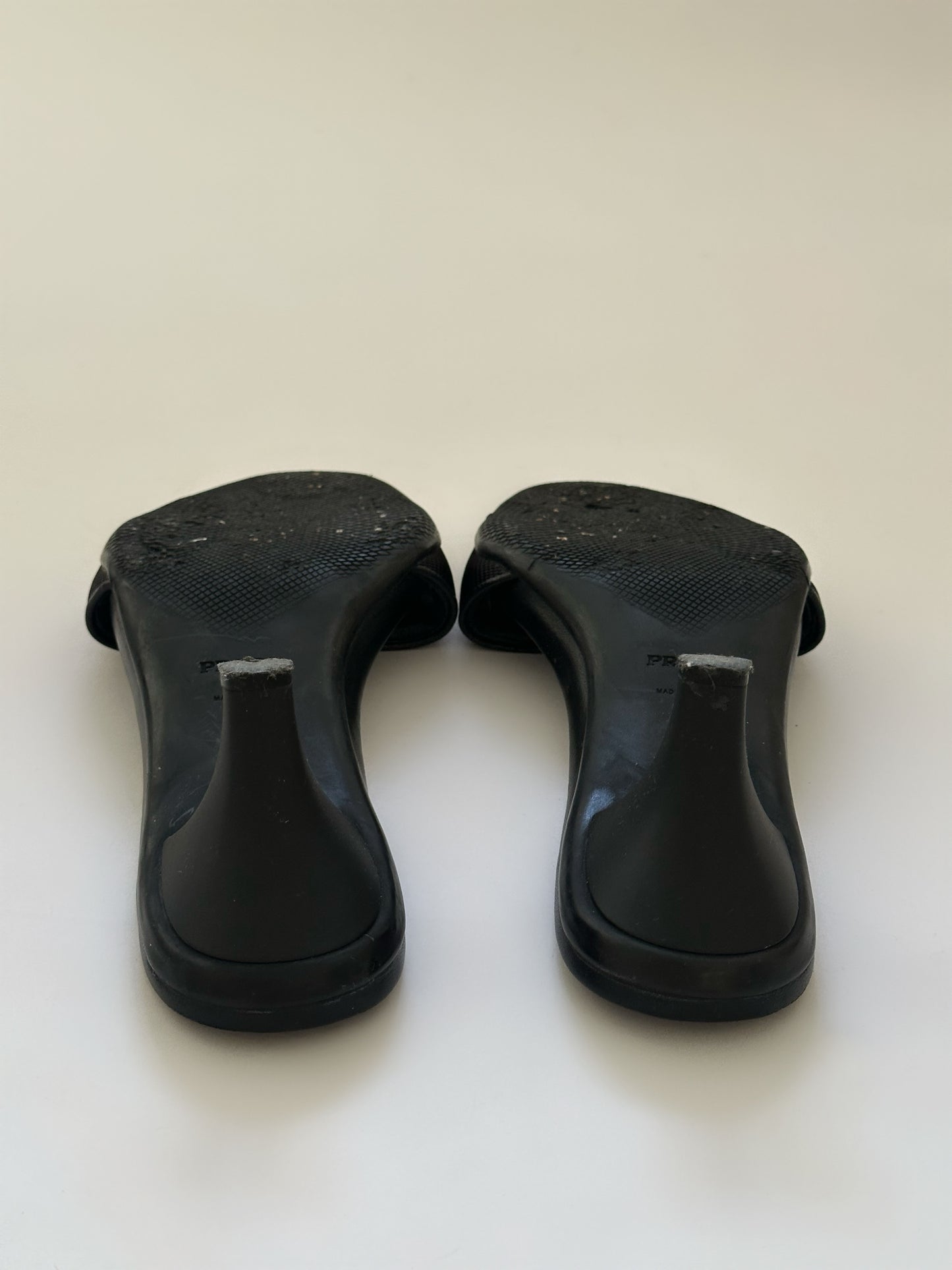 Prada Logo Kitten Heels (39)