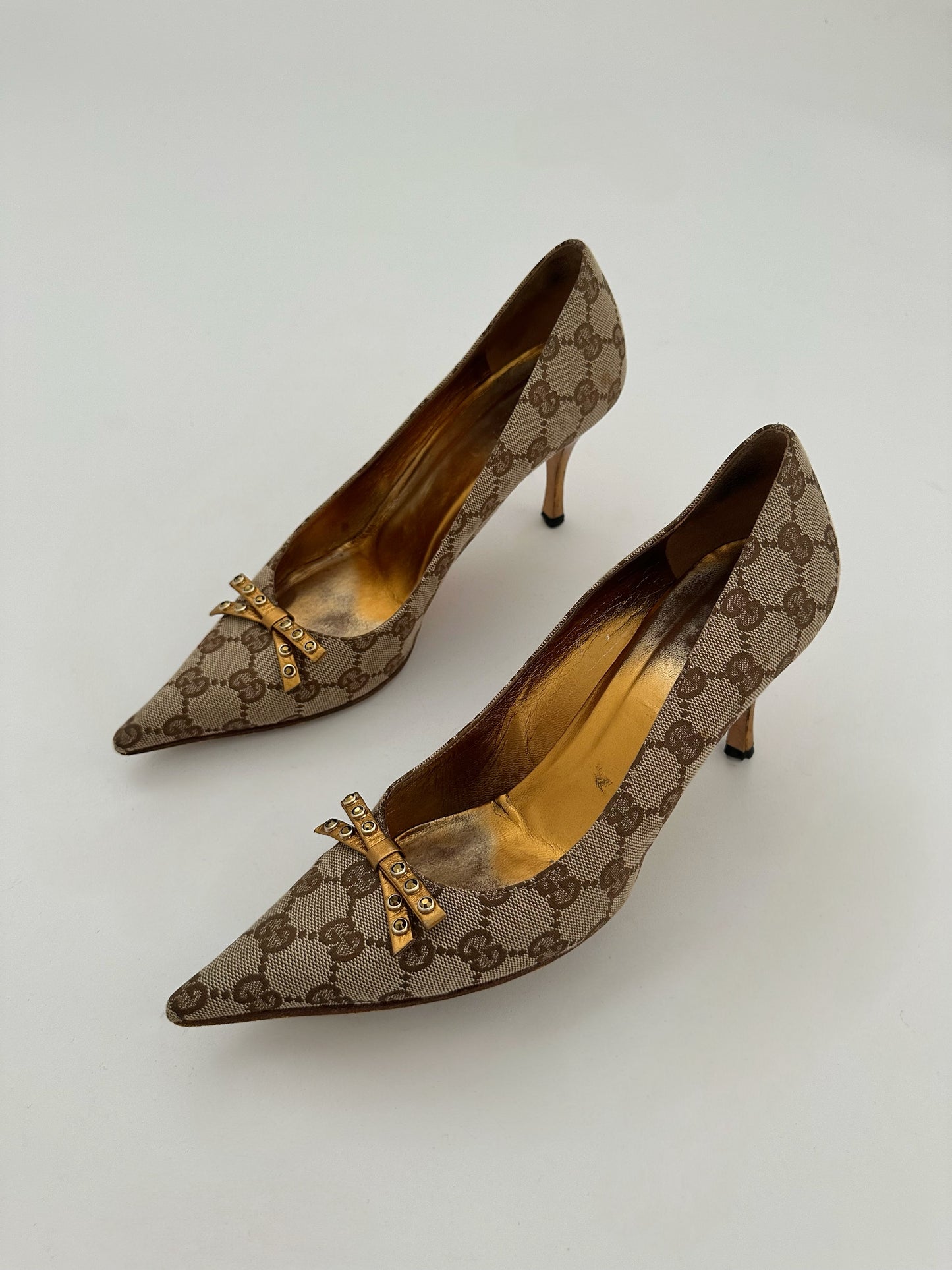 Gucci Monogram Heels (38,5)