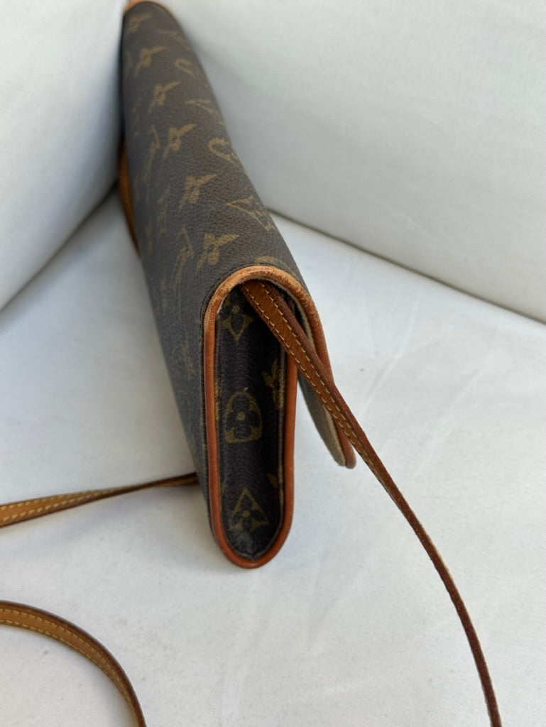 Louis Vuitton Monogram Pochette Twin