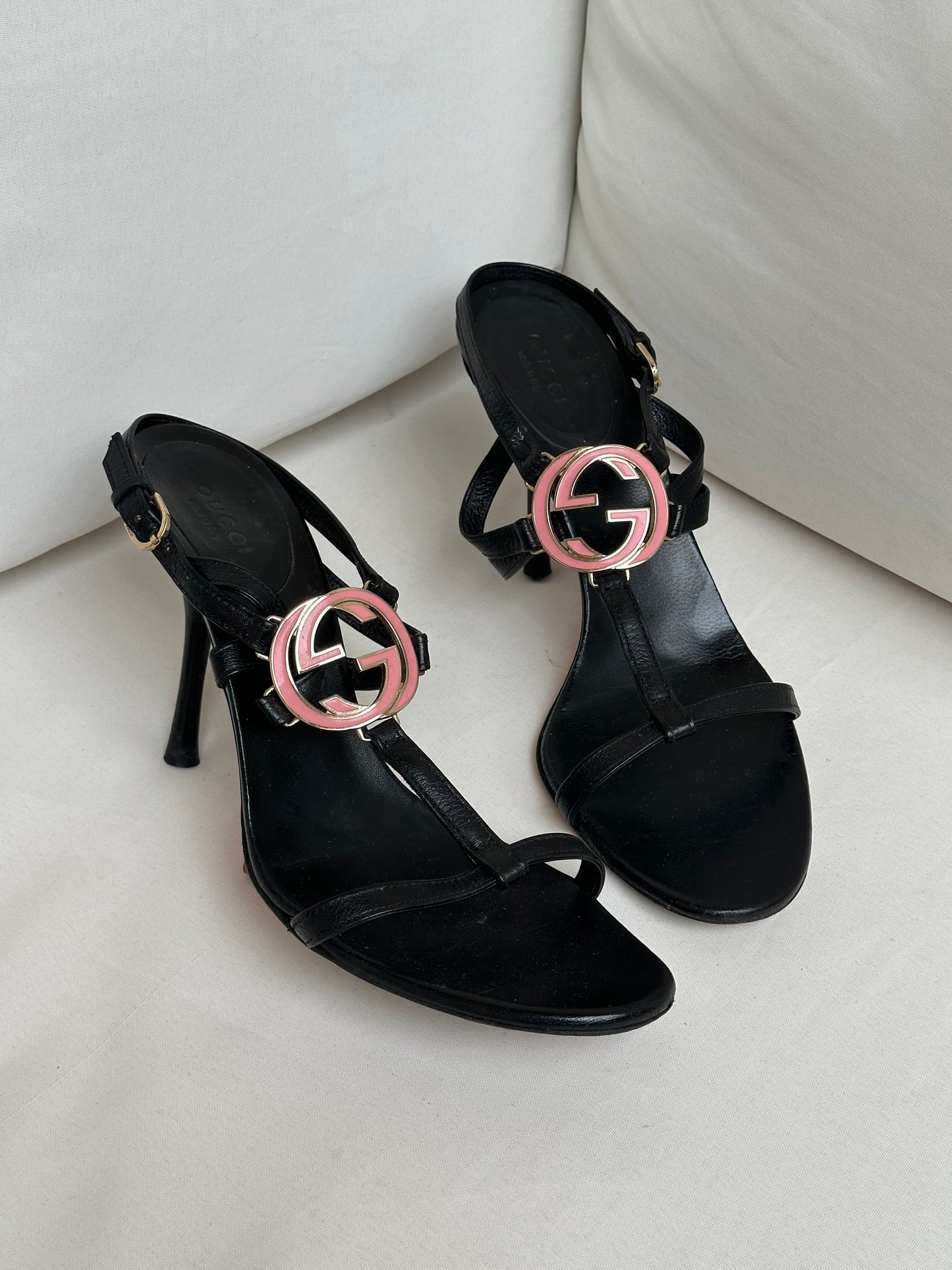 Gucci Logo Heels (39,5)