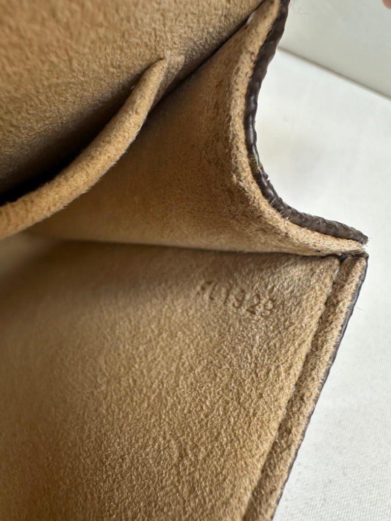 Louis Vuitton Monogram Pochette Twin