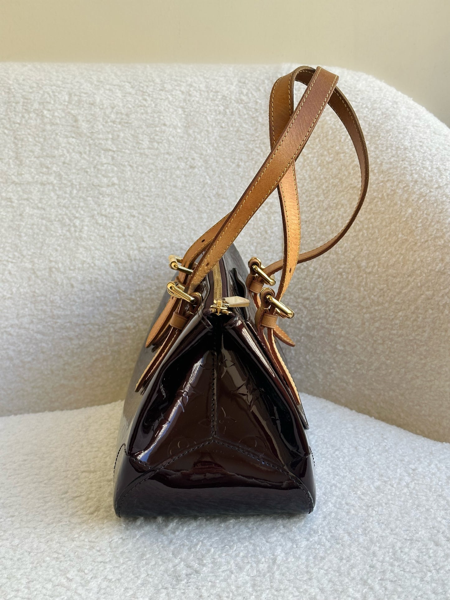 Louis Vuitton Vernis Rosewood Avenue Amarante Bag