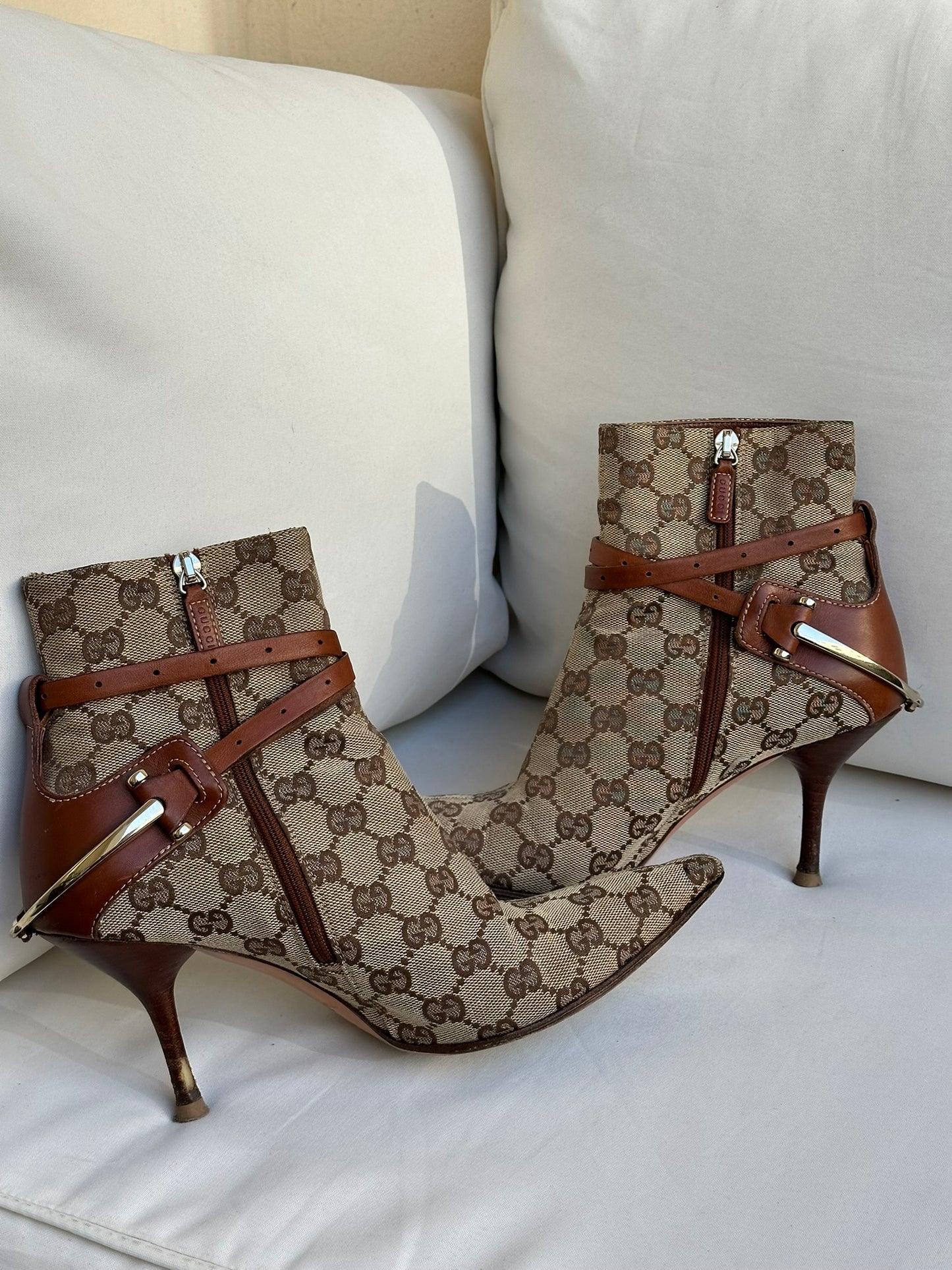 Gucci Monogram Boots (37,5)