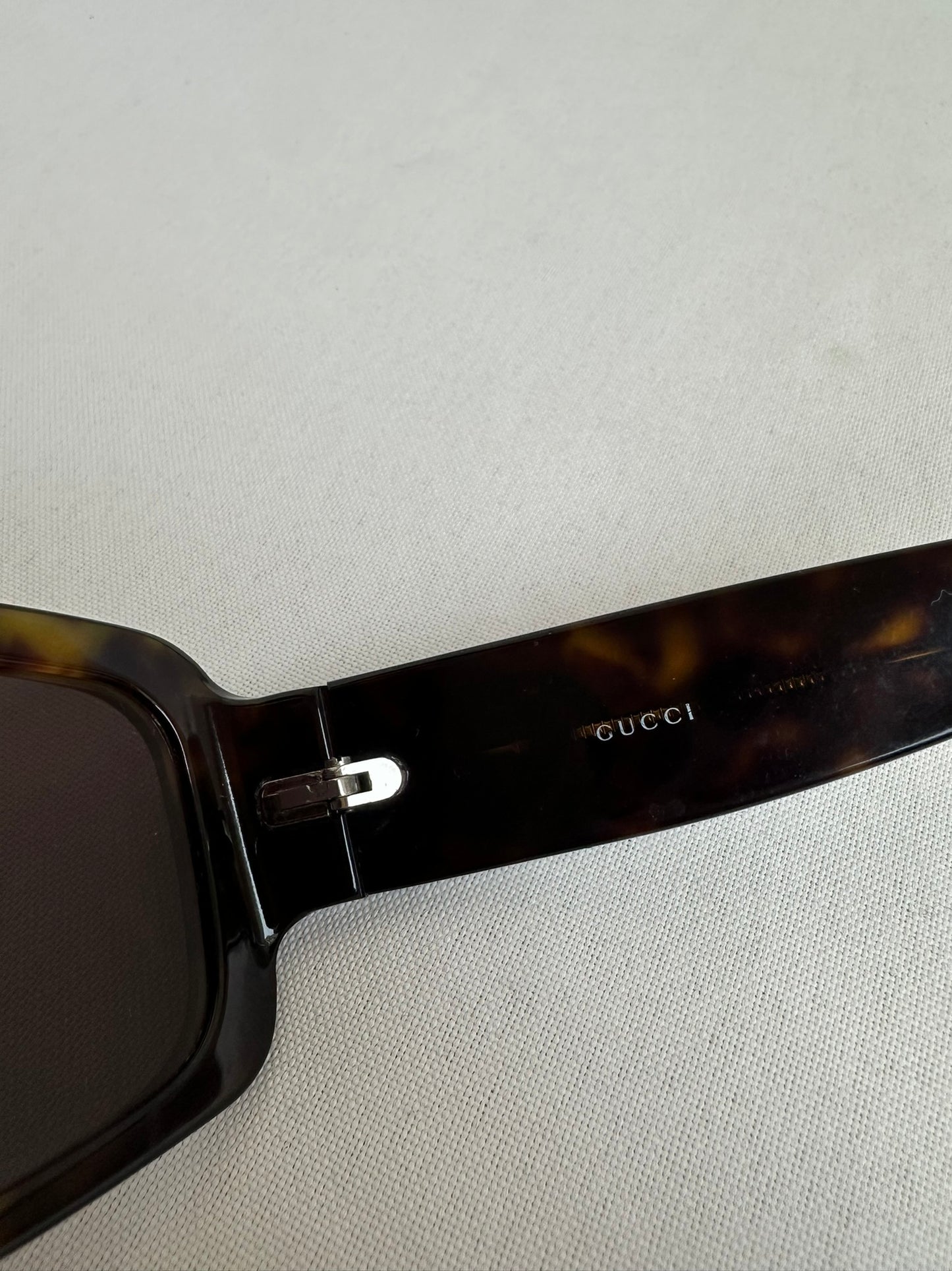 Gucci Sunglasses with box