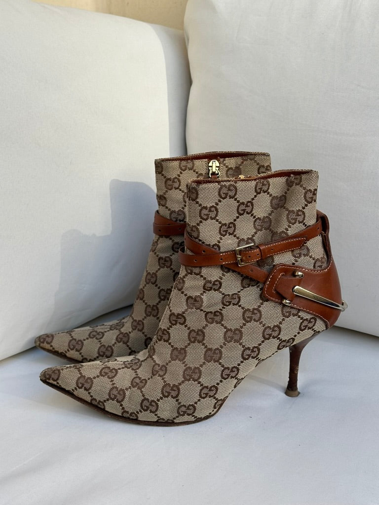 Gucci Monogram Boots (37,5)