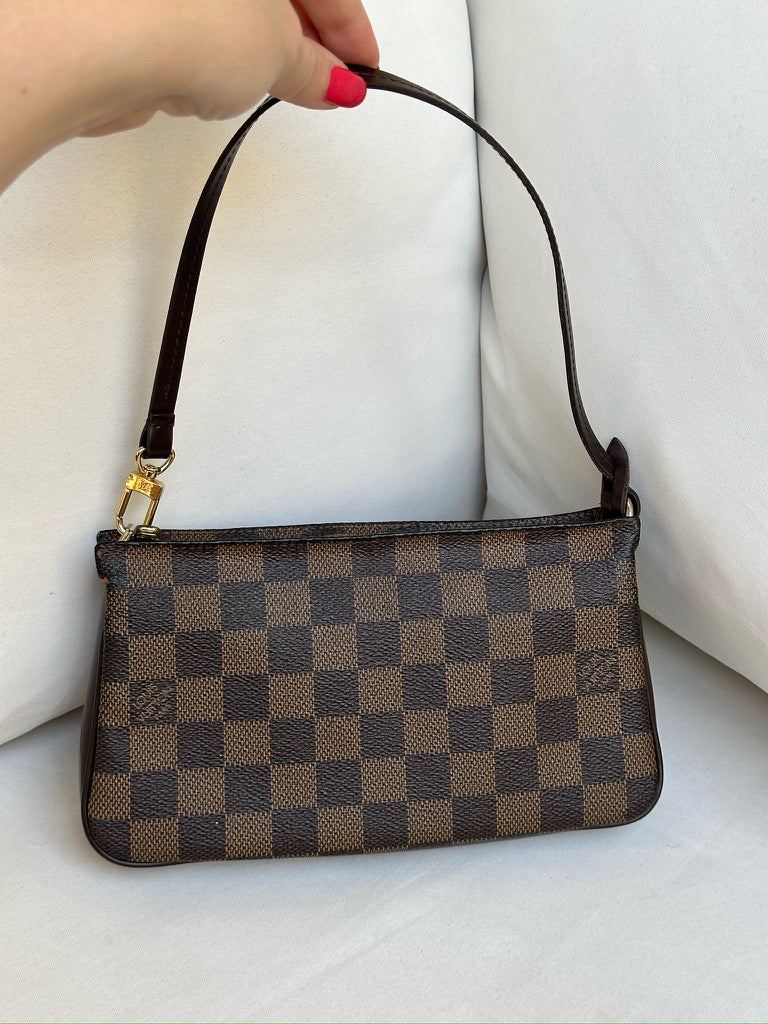 Louis Vuitton Vintage Damier Pochette