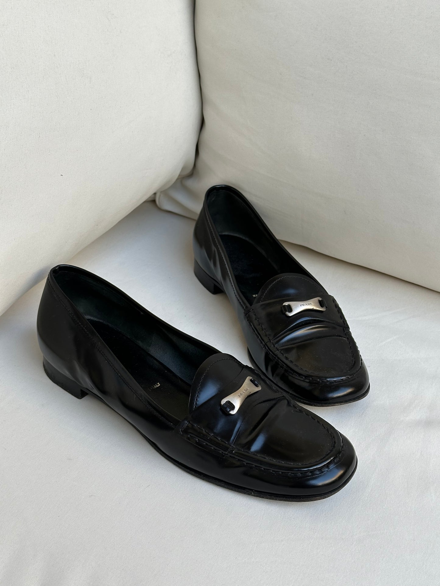 Prada Leather Loafer (36,5)