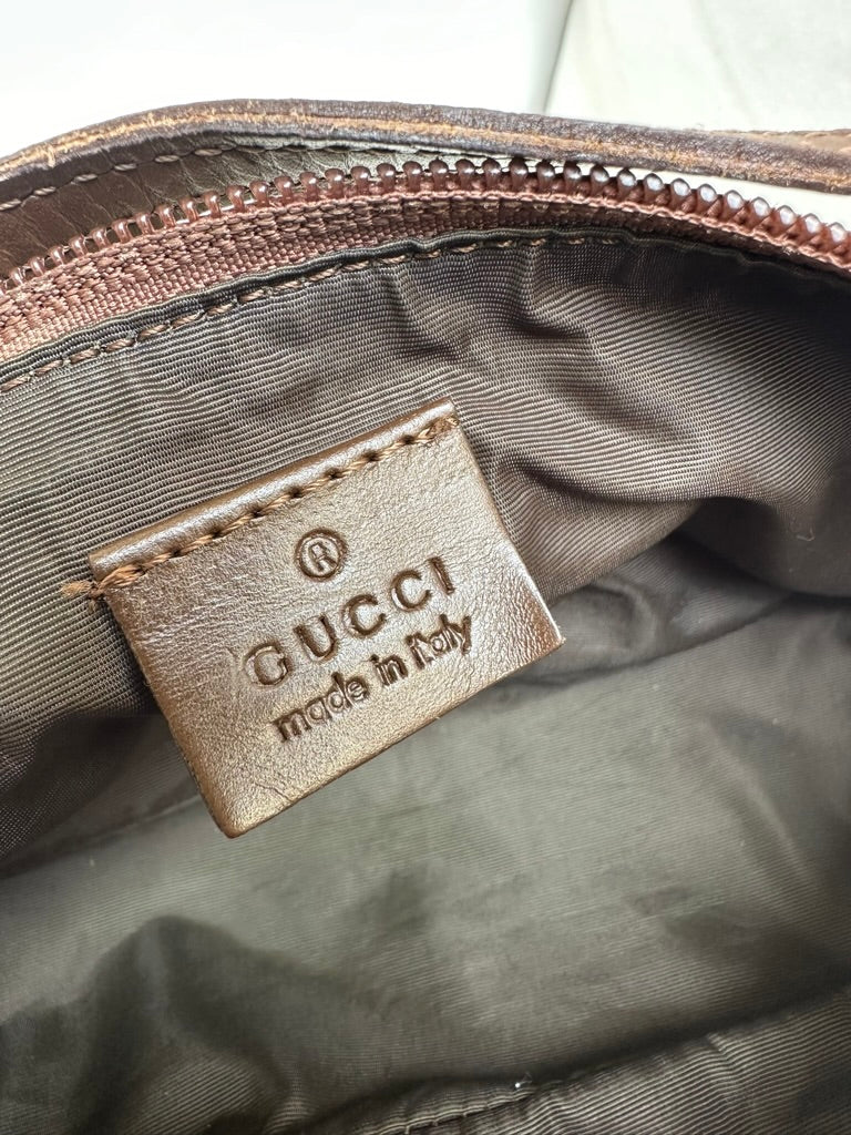 Gucci Boat Pochette Beige