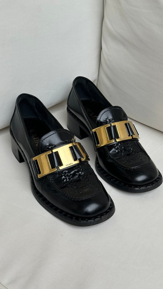 Prada Leather Loafer (38)