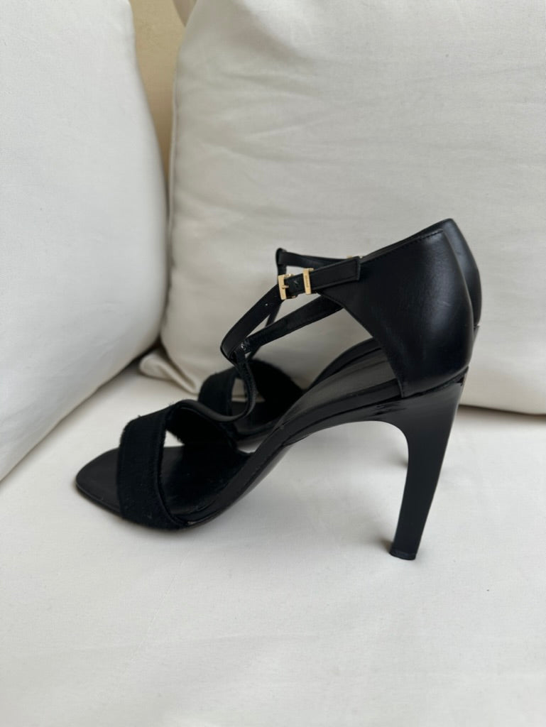 Gucci Ponyhair T-Strap Heels (38)