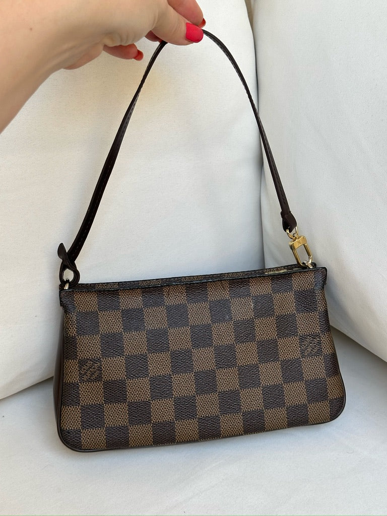 Louis Vuitton Vintage Damier Pochette