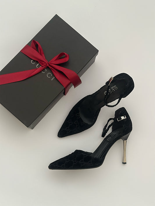 Gucci Monogram Velvet Pumps (38,5)