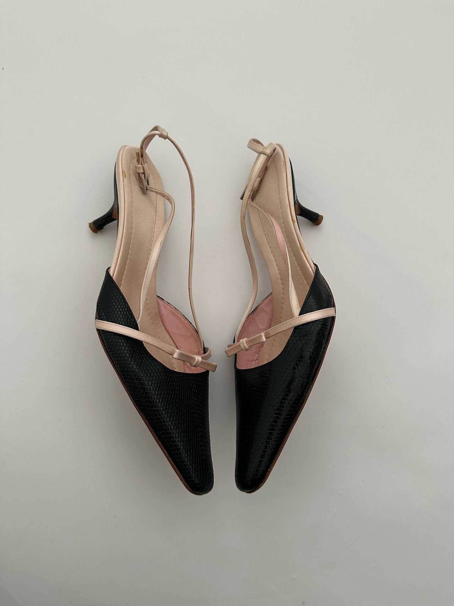 Valentino Garavani Slingback Bow Kitten Heels (39)