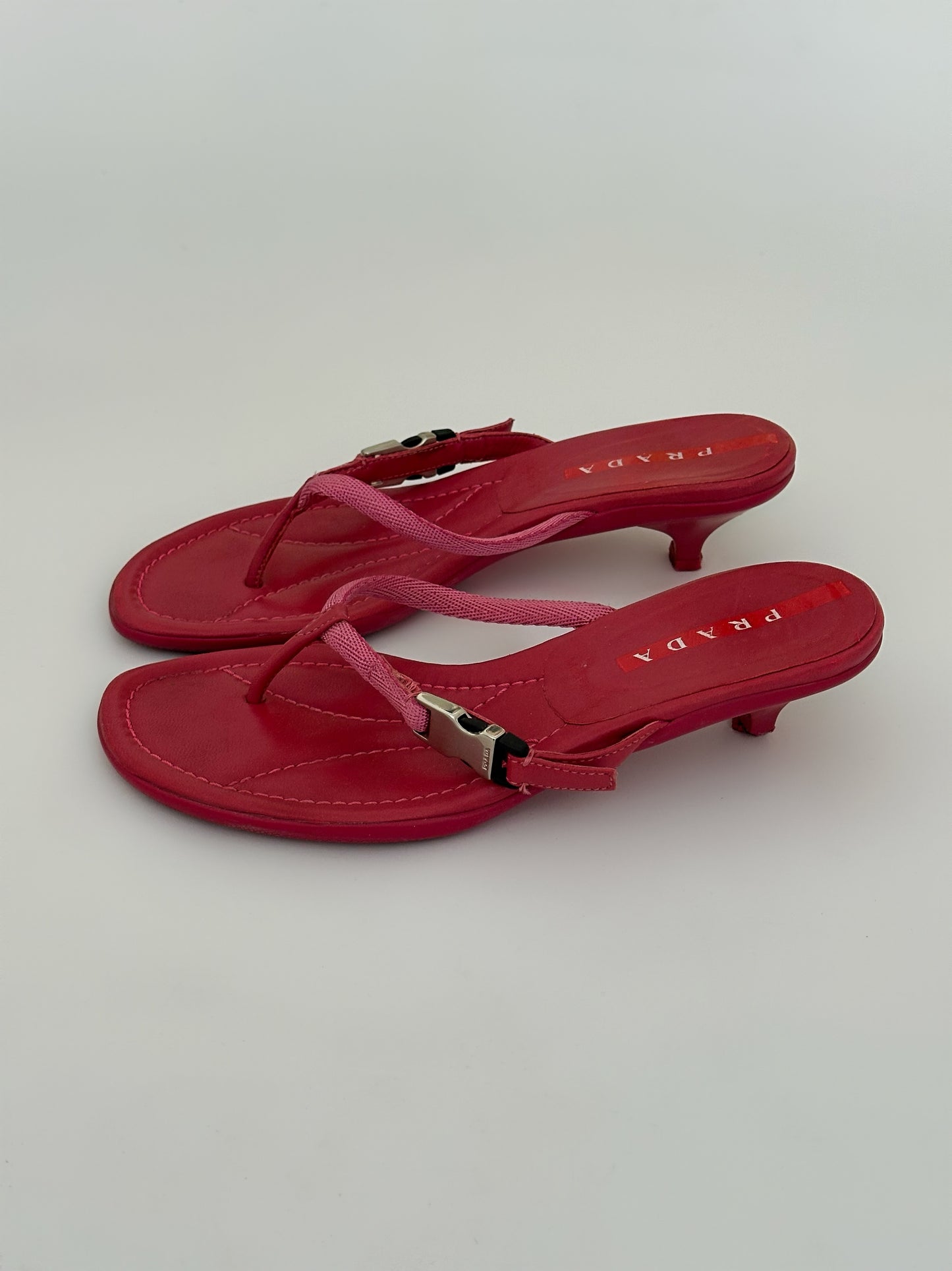 Prada Thong Kitten Heels Red (36)