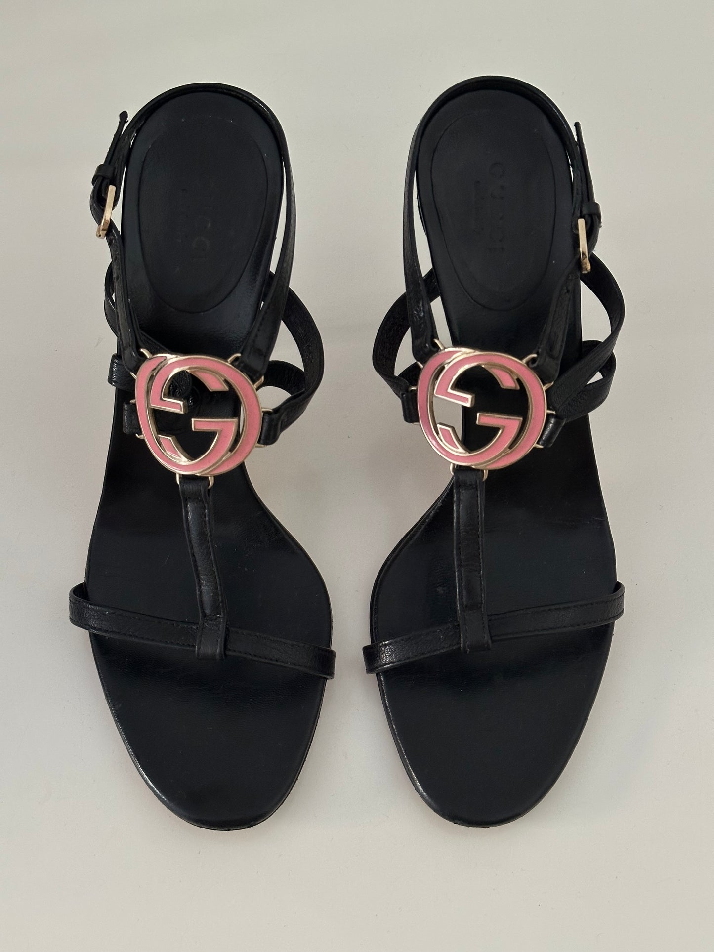 Gucci Logo Heels (39,5)