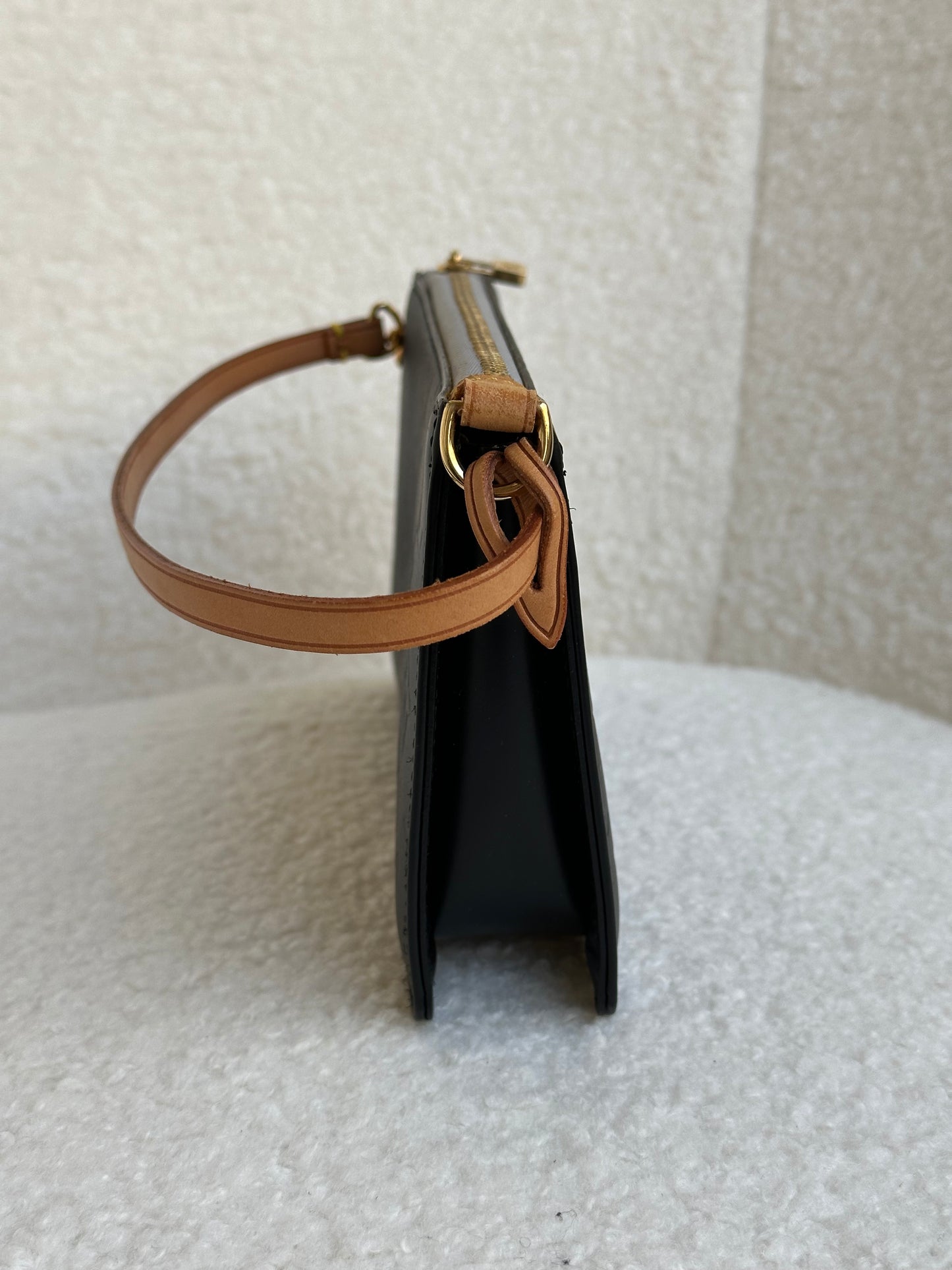 Louis Vuitton Monogram Pochette Black