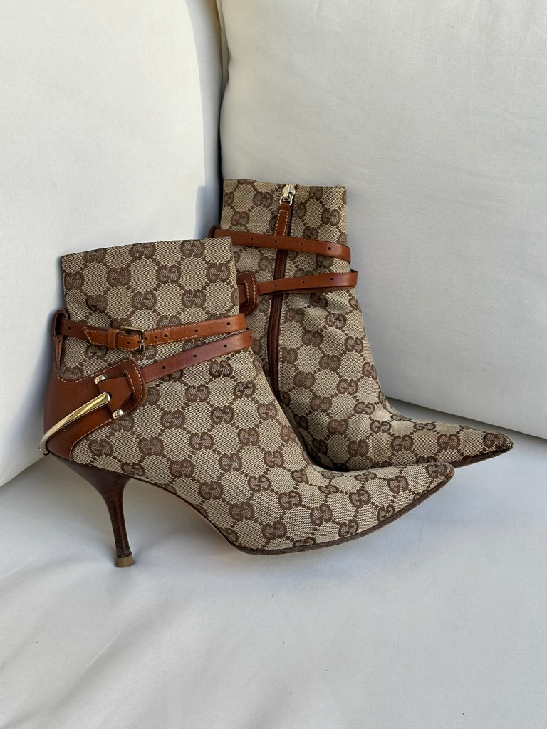 Gucci Monogram Boots (37,5)