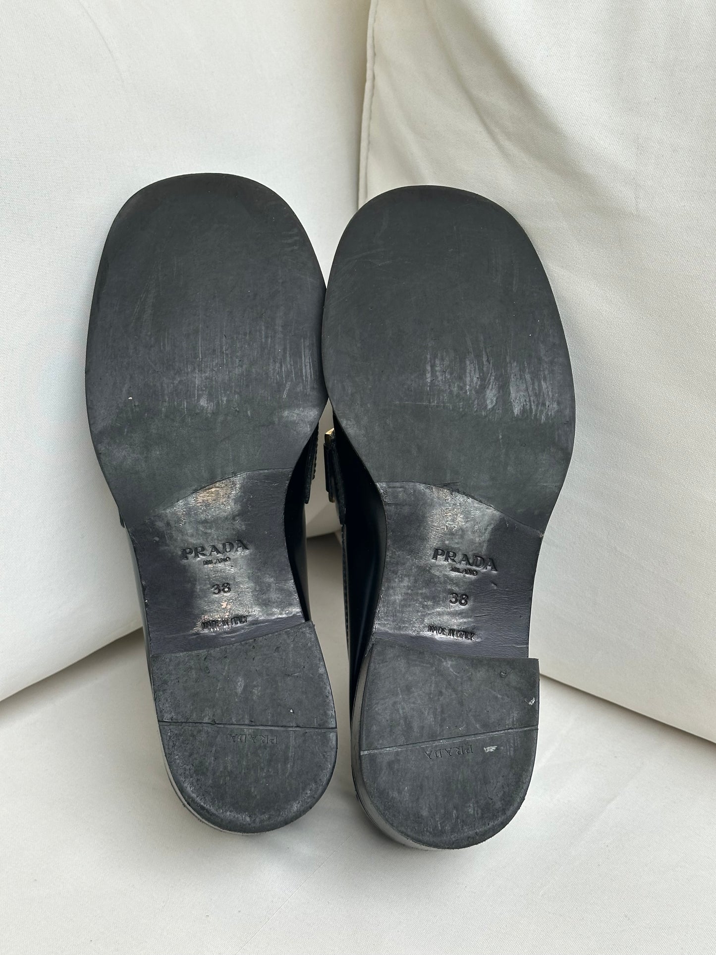 Prada Leather Loafer (38)