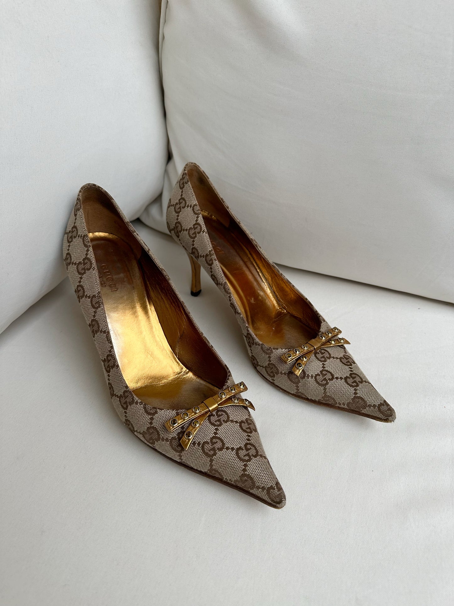 Gucci Monogram Heels (38,5)