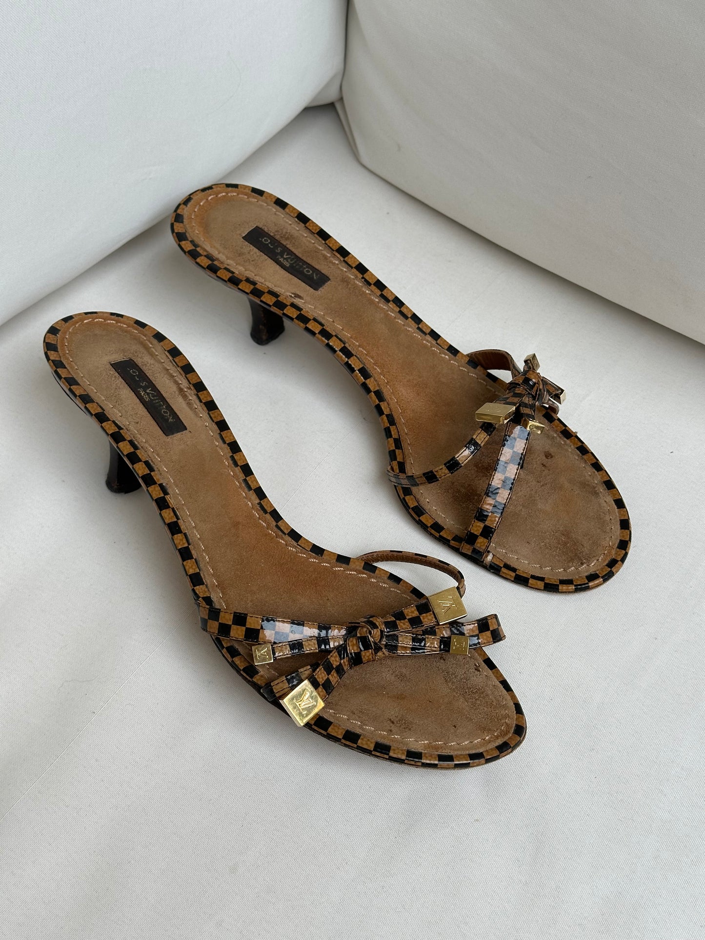 Louis Vuitton Damier Kitten Heels (38,5)