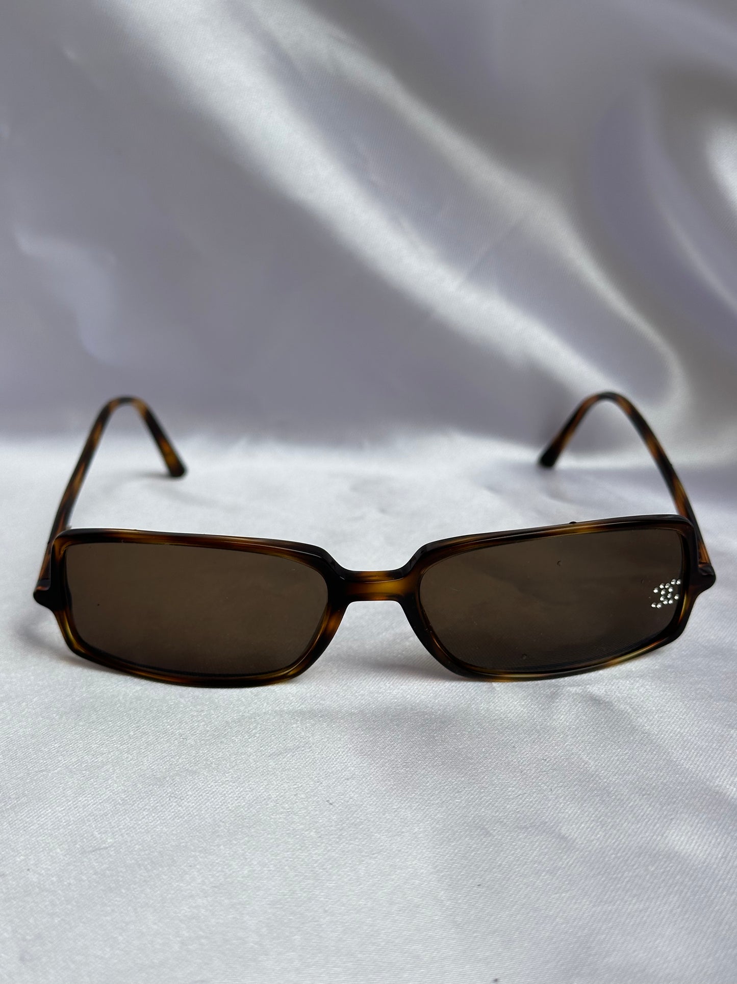 Chanel Vintage Sunglasses with box