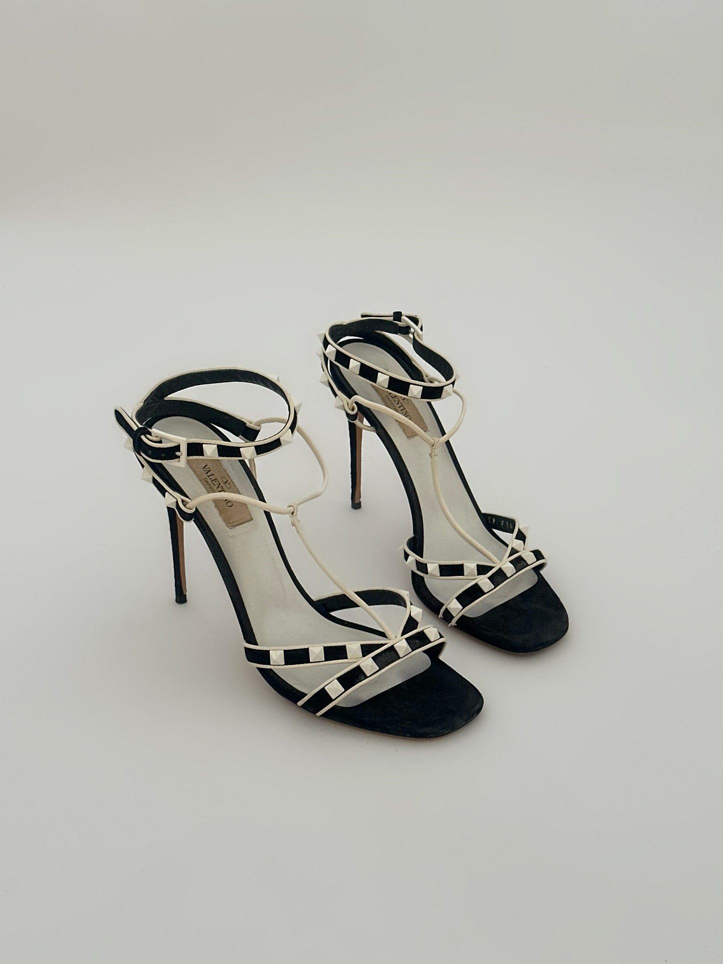 Valentino Rockstud High Heels (40)