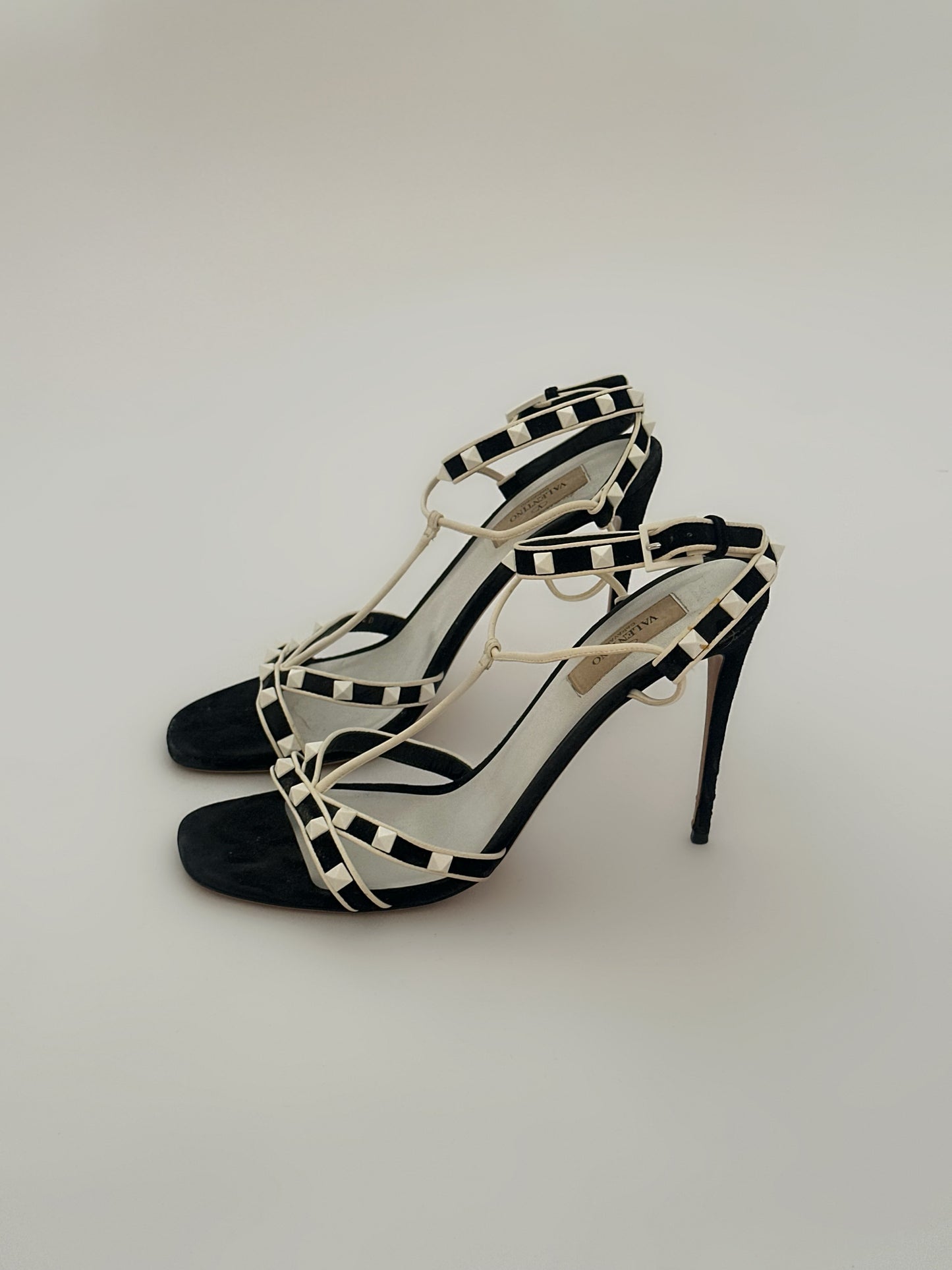 Valentino Rockstud High Heels (40)
