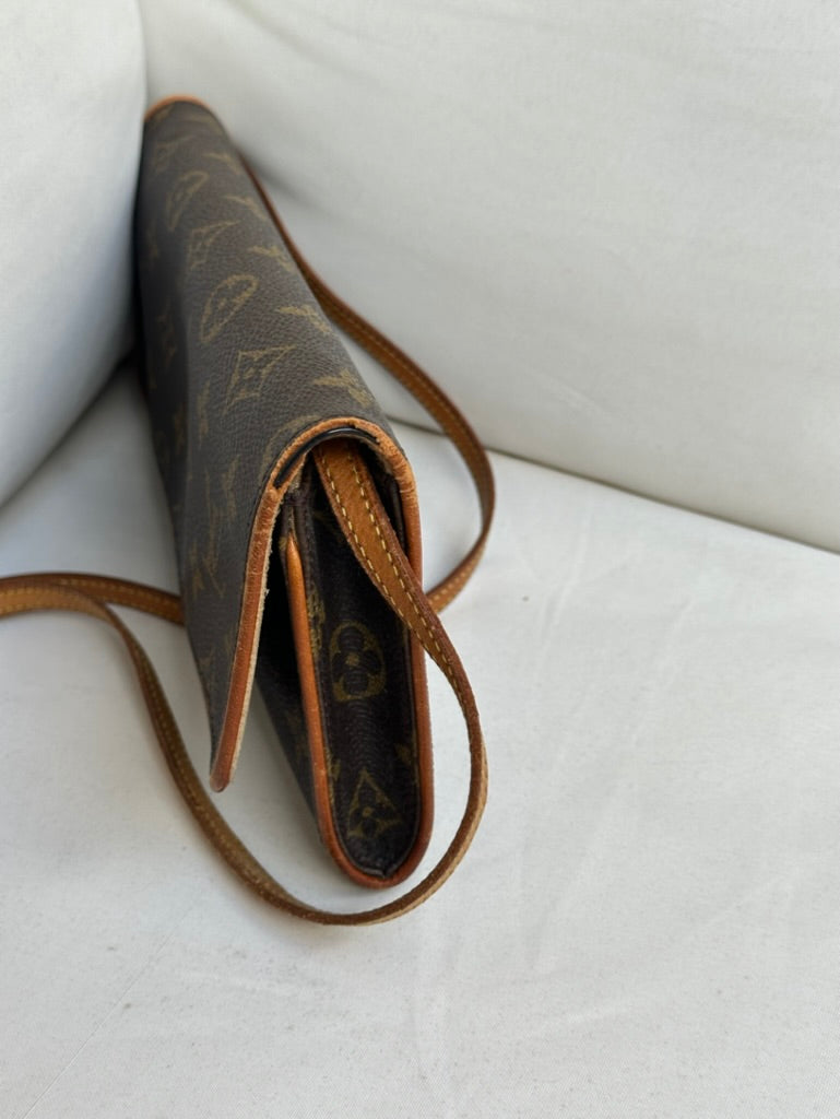 Louis Vuitton Monogram Pochette Twin