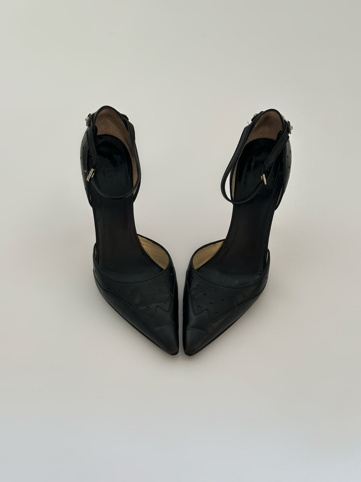 Gucci Logo Pumps (39)
