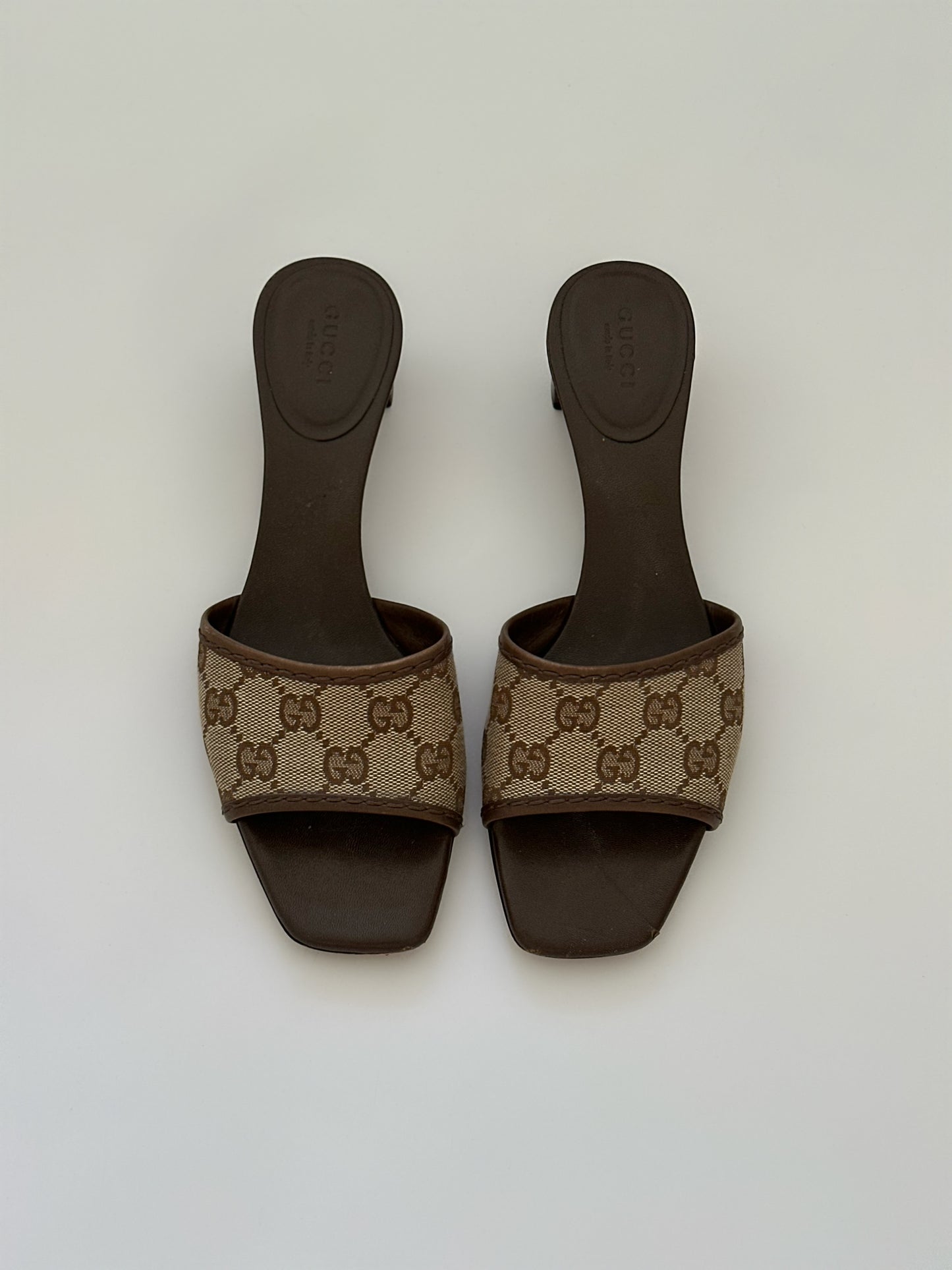 Gucci Monogram Mules (37,5)