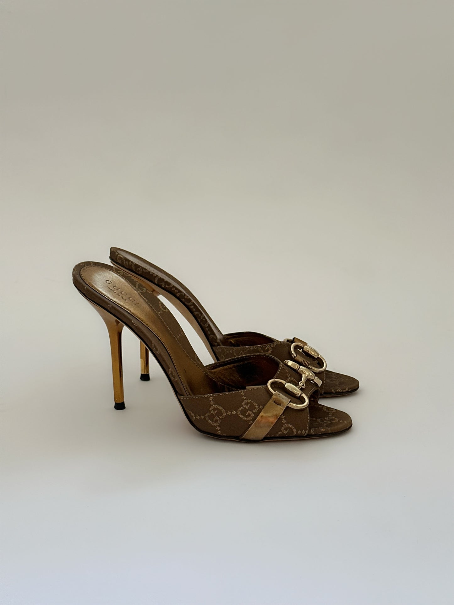 Gucci Horsebit Monogram Heels (36)