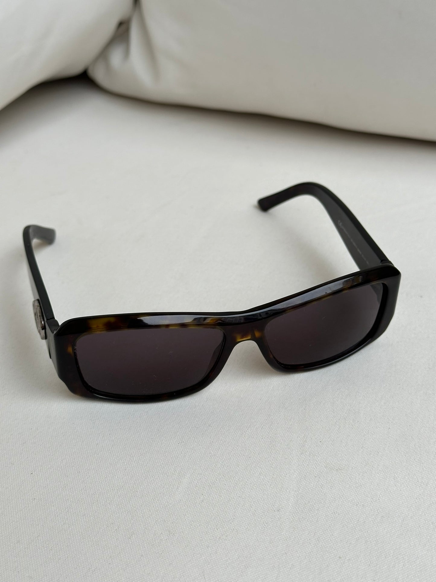 Gucci Sunglasses with box