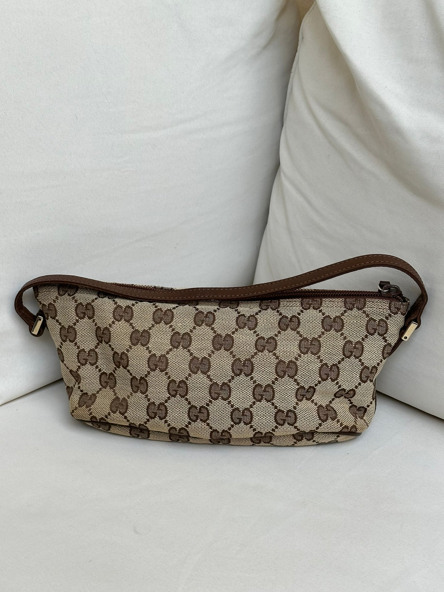 Gucci Boat Pochette Beige