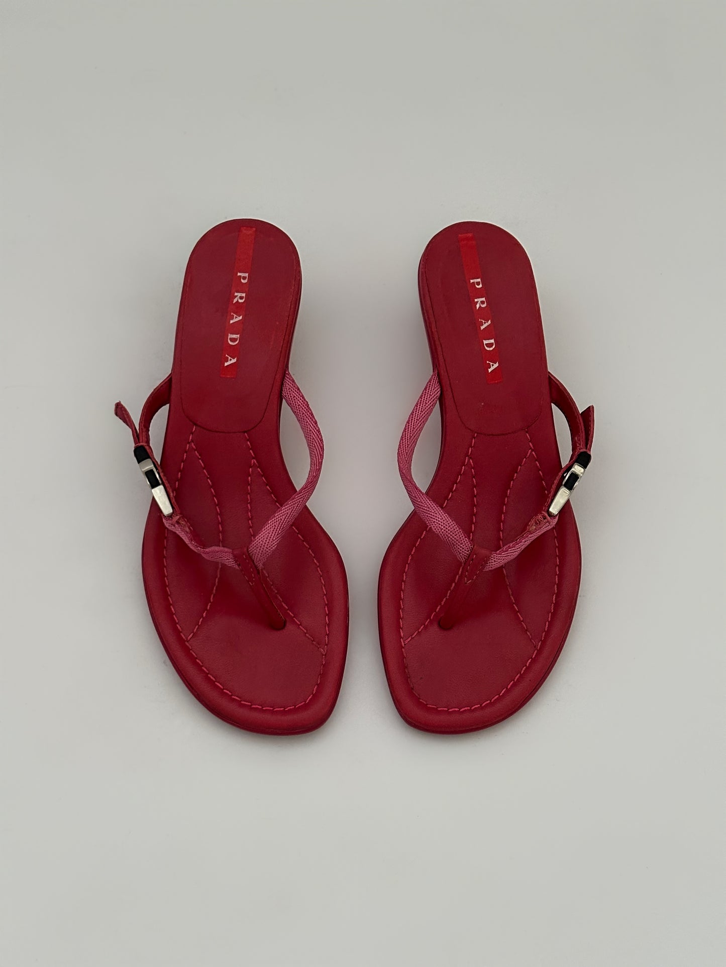 Prada Thong Kitten Heels Red (36)