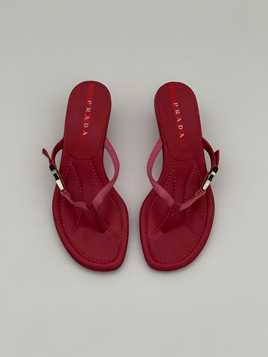 Prada Thong Kitten Heels Red (36)