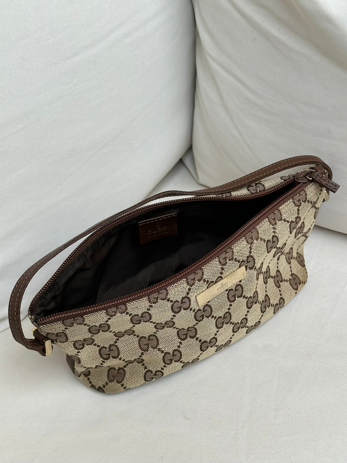 Gucci Boat Pochette Beige