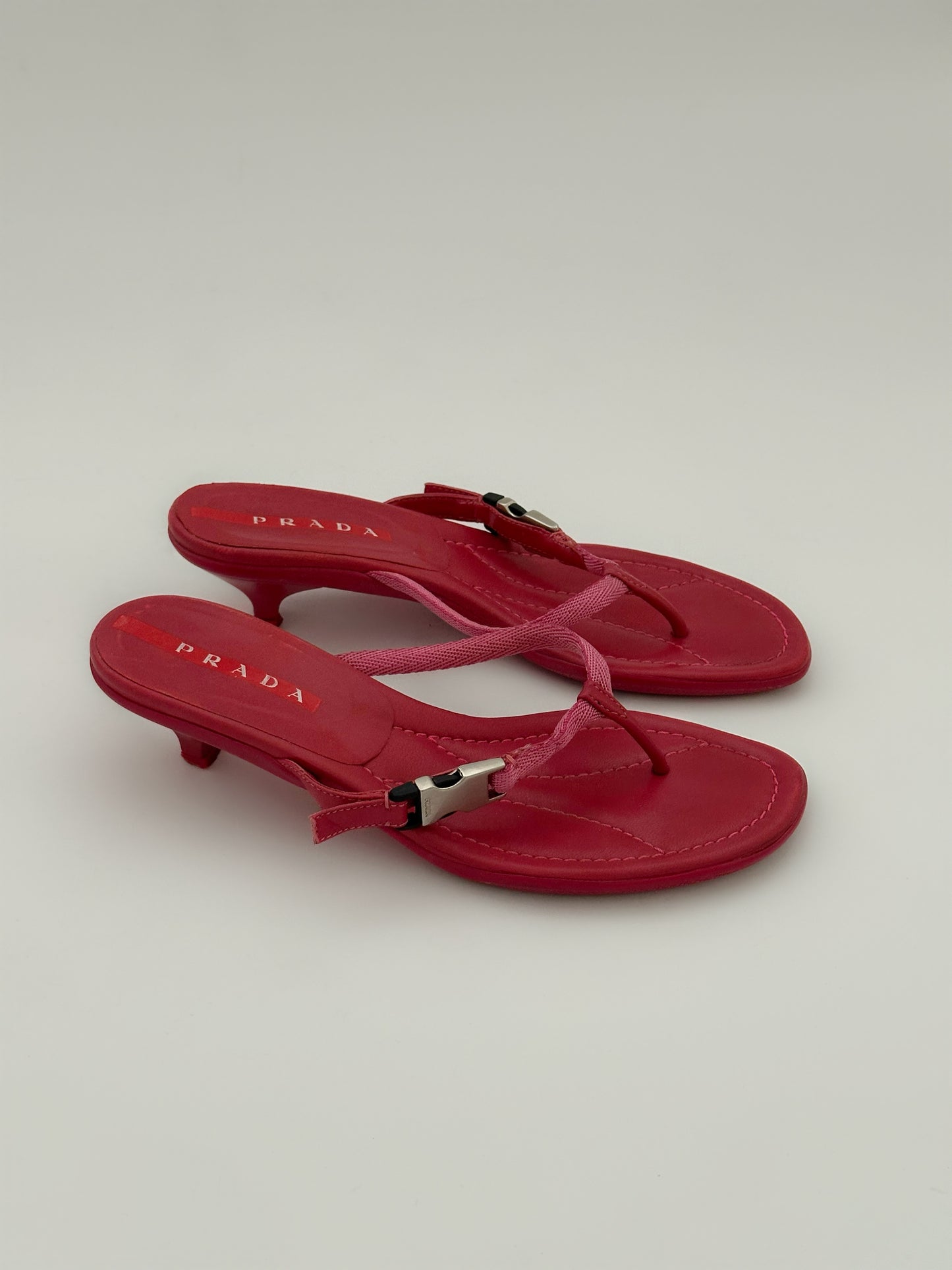 Prada Thong Kitten Heels Red (36)